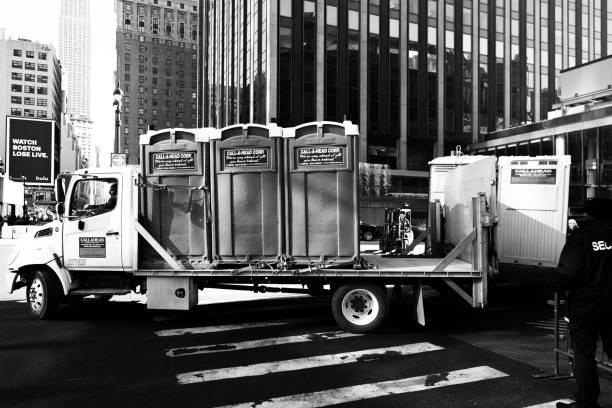 Best Luxury portable toilet rental  in Bowling Green, VA